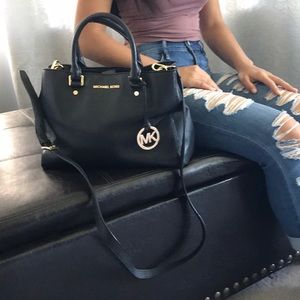 AUTHENTIC Michael Kors Crossbody